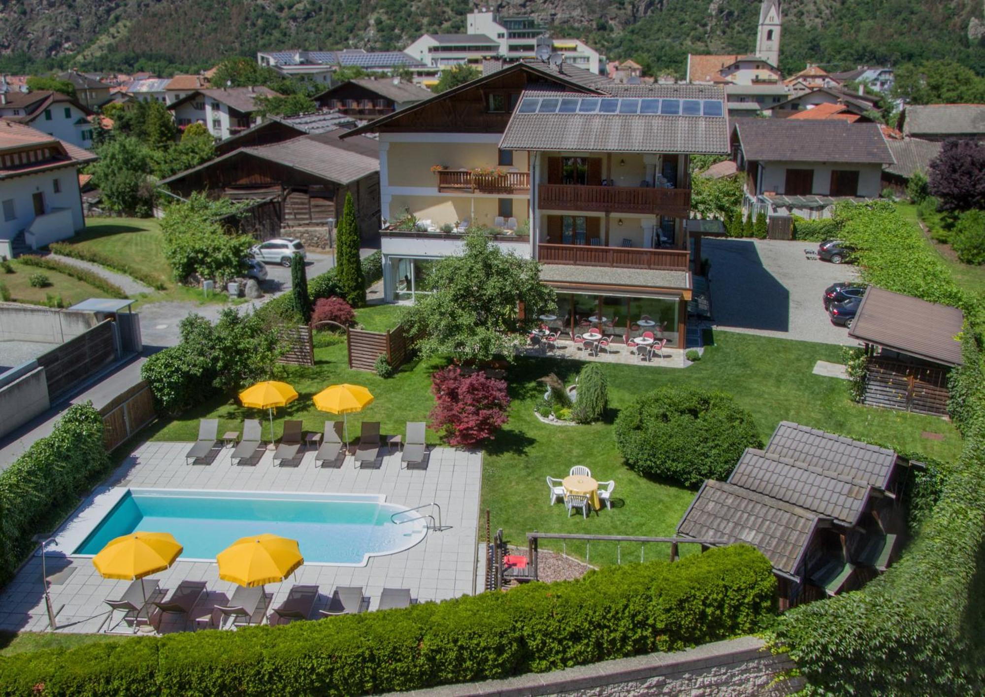Pension Sattlerenglhof Latsch Exterior foto