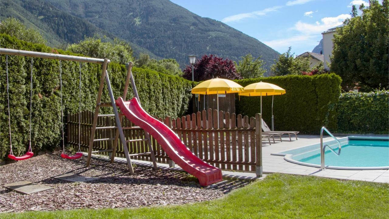 Pension Sattlerenglhof Latsch Exterior foto